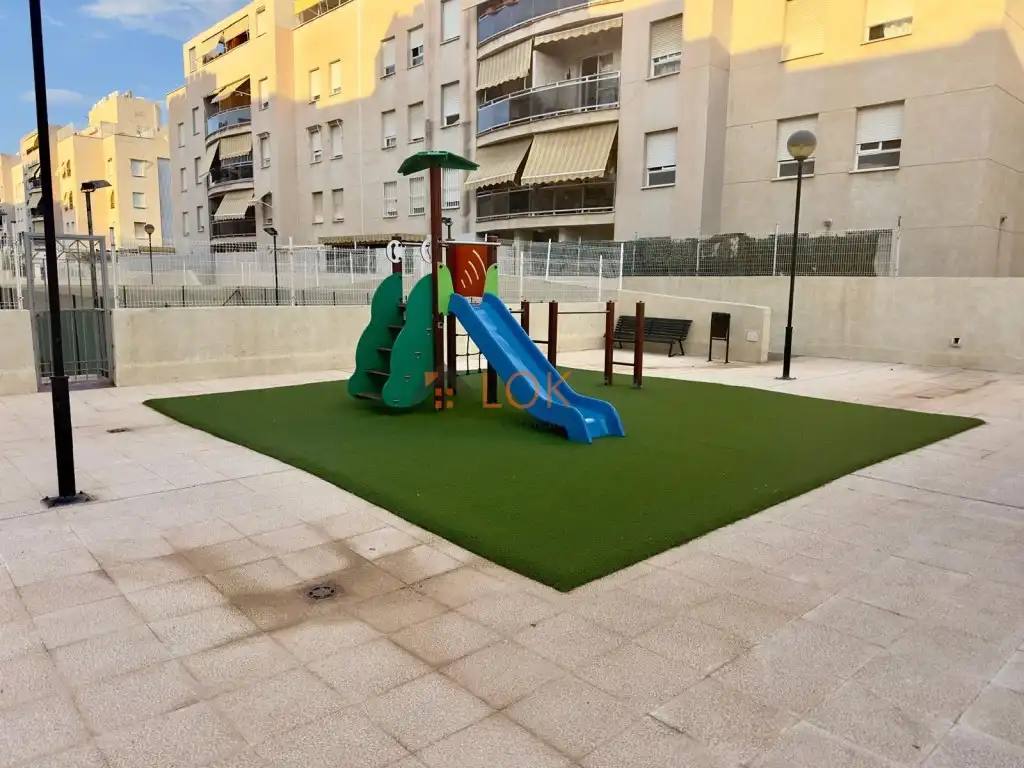 Parking de Piso en venta en Málaga con Aire acondicionado, Jardín privado y Terraza