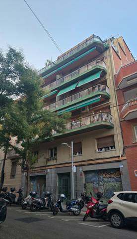 Local comercial en Venta en Carrer del Telègraf, 4 en El Guinardó