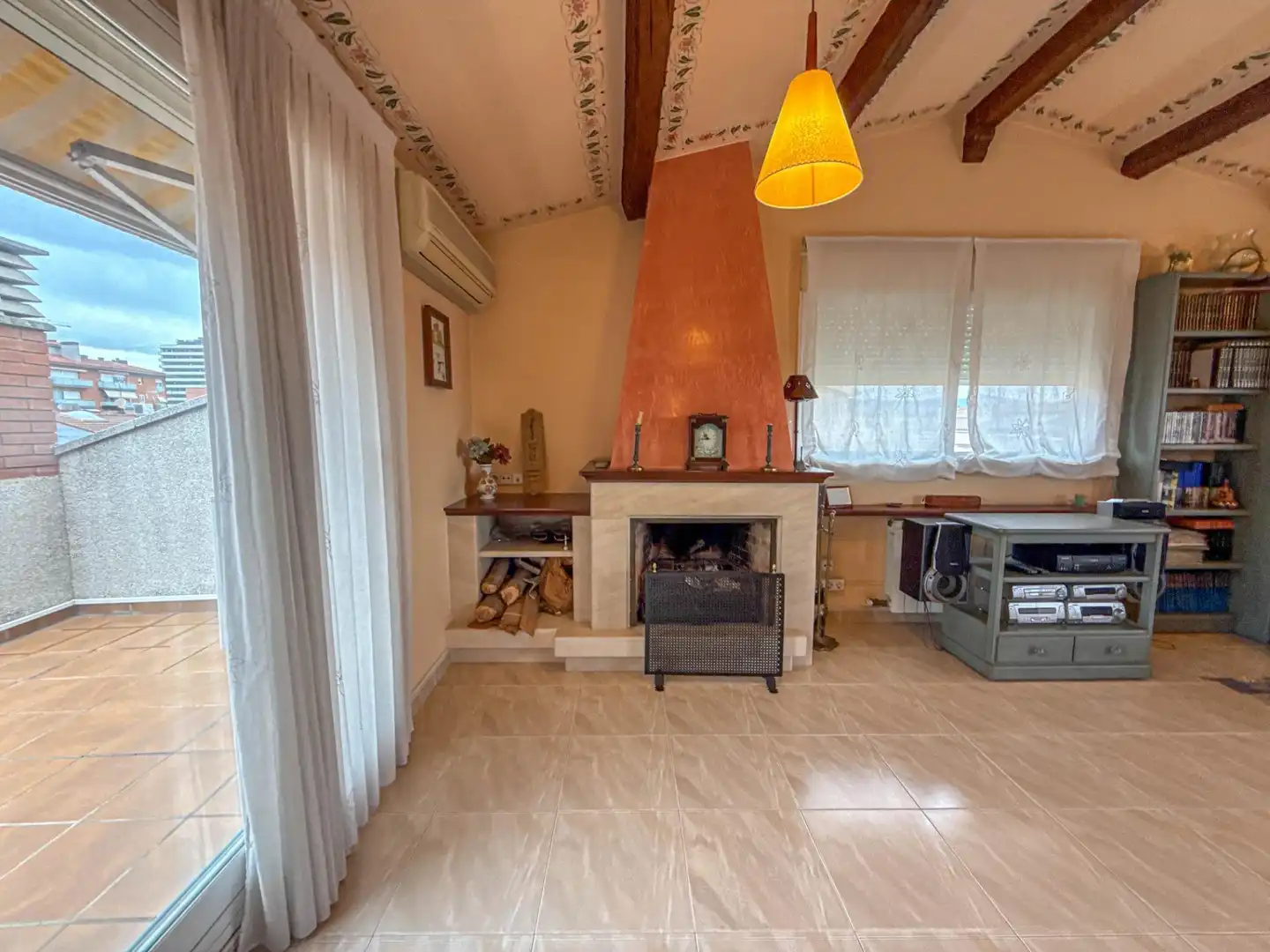 Sala de estar de Casa o chalet en venta en Martorell con Aire acondicionado, Calefacción y Terraza