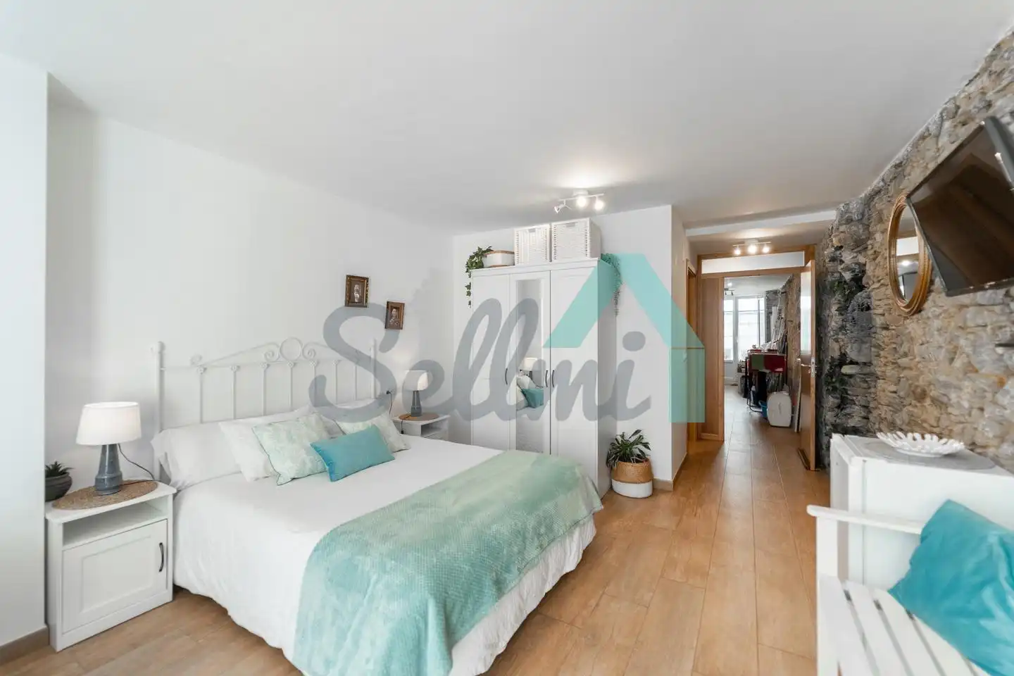 Habitación de Casa adosada en venta en Ribadeo con Calefacción, Jardín privado y Terraza
