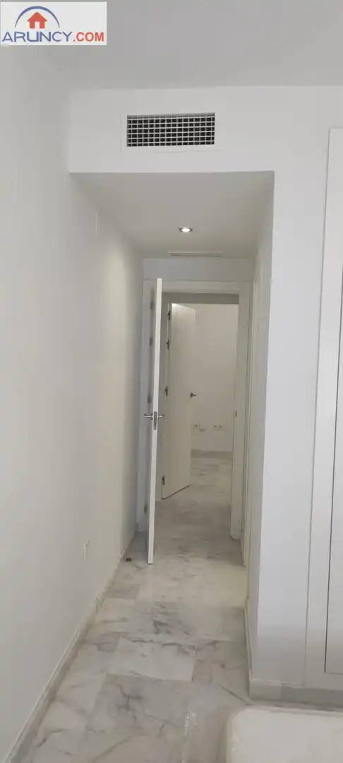 Piso de alquiler en Montequinto con Aire acondicionado, Calefacción y Jardín privado