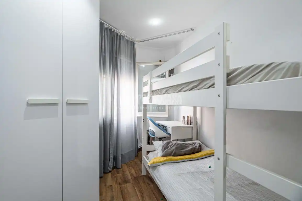 Habitación de Piso en venta en Sant Vicenç Dels Horts con Aire acondicionado, Calefacción y Terraza