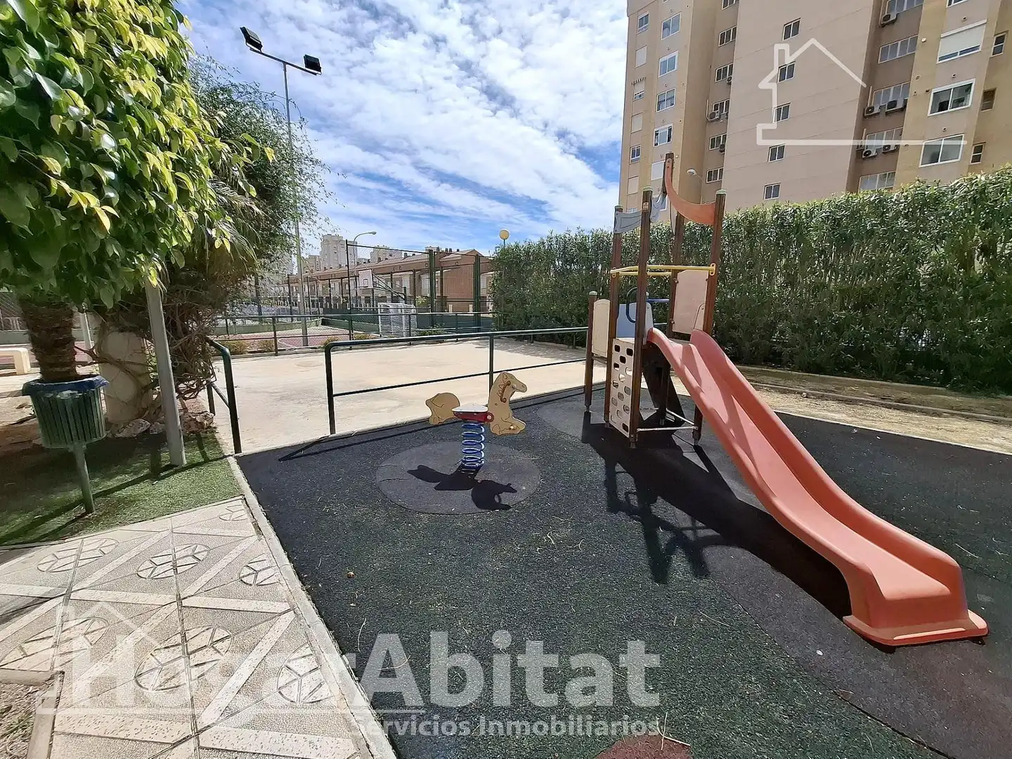 Jardín de Ático en venta en Alicante / Alacant con Calefacción, Jardín privado y Terraza