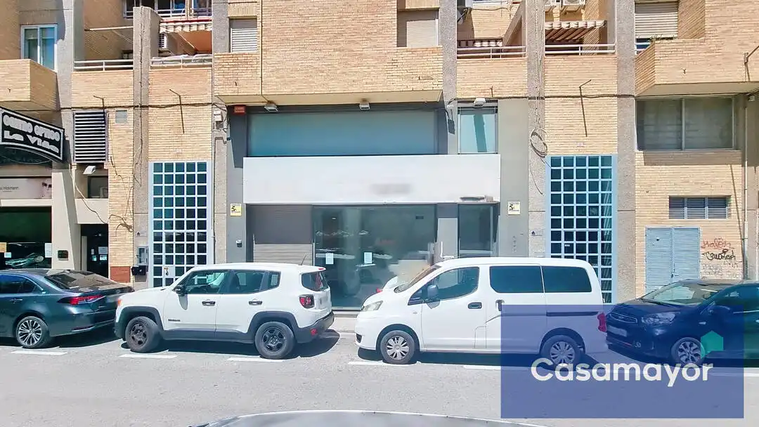 Local comercial de lloguer a Calle Asturias 2