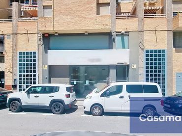 Local comercial de lloguer a Calle Asturias 2
