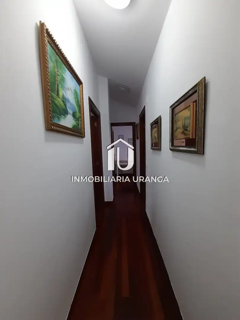 Piso en venta en Castro-Urdiales con Calefacción, Terraza y Trastero