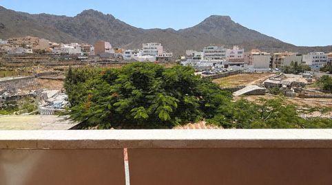 Foto 2 de Apartamento en venta en Avenida Viera y Clavijo, Casco Urbano, Adeje