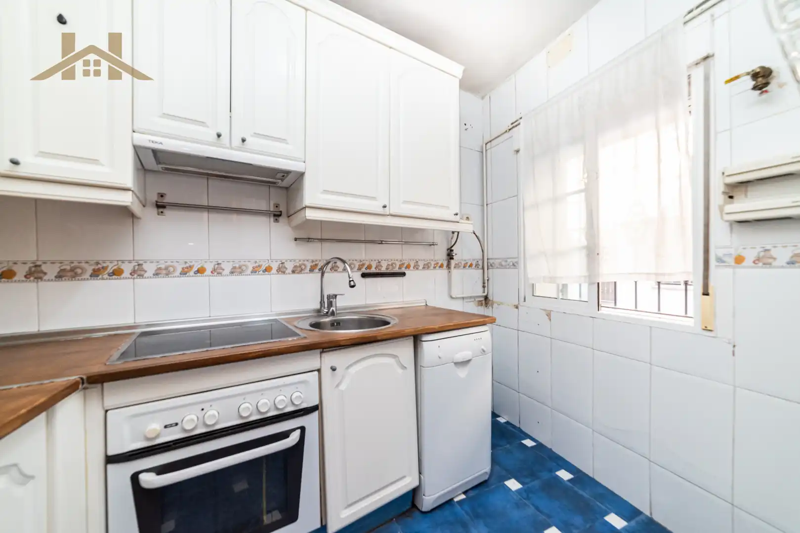 Cocina de Casa adosada en venta en Colmenar Viejo con Calefacción, Trastero y Amueblado