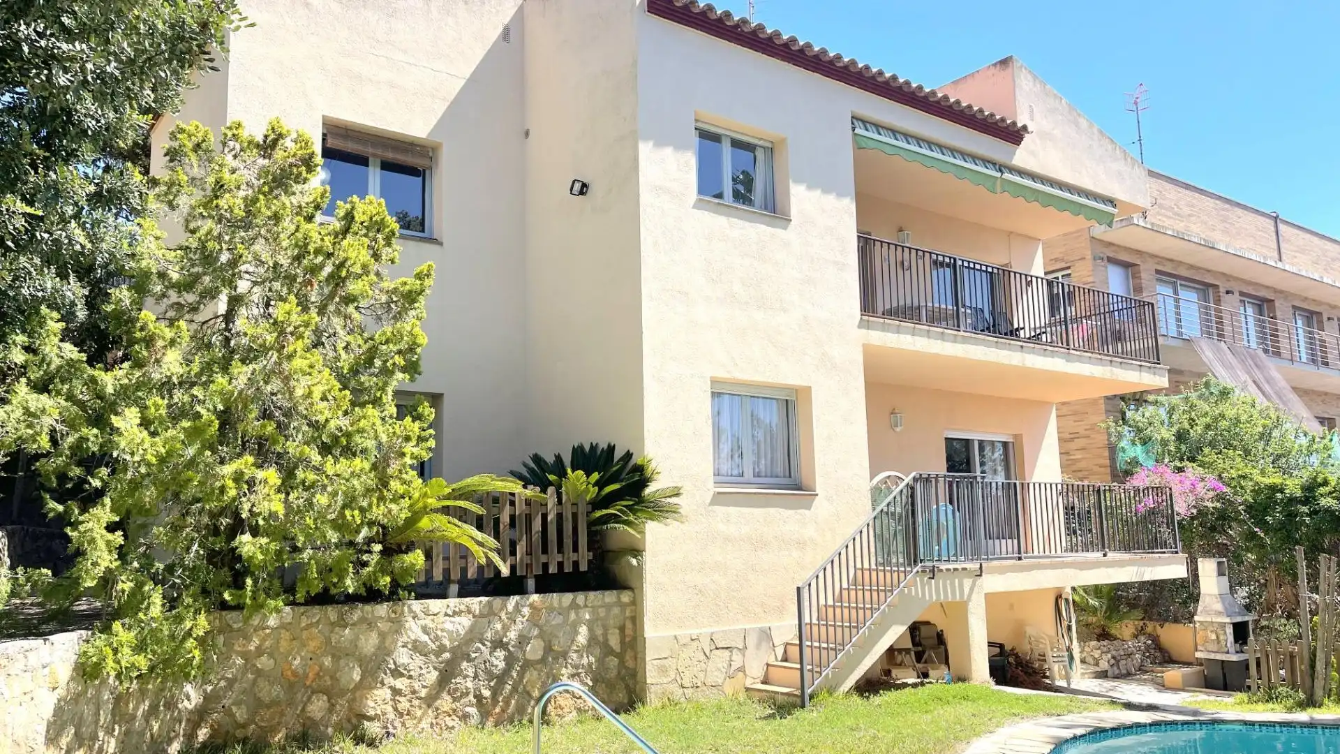 Vista exterior de Casa o chalet en venta en Calafell con Jardín privado, Terraza y Trastero