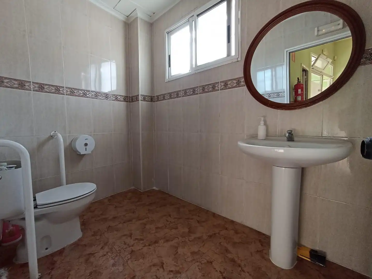 Bathroom of Commercial properties for sale in Benissanó  with Air Conditioner