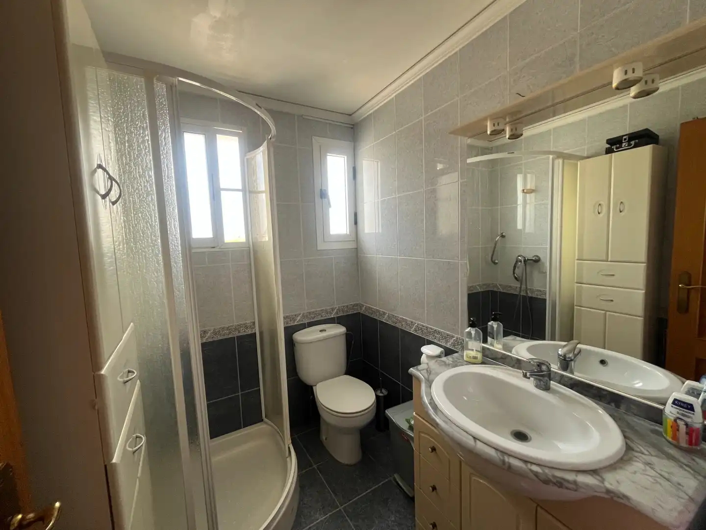 Baño de Piso en venta en Sagunto / Sagunt con Amueblado, Horno y Lavadora