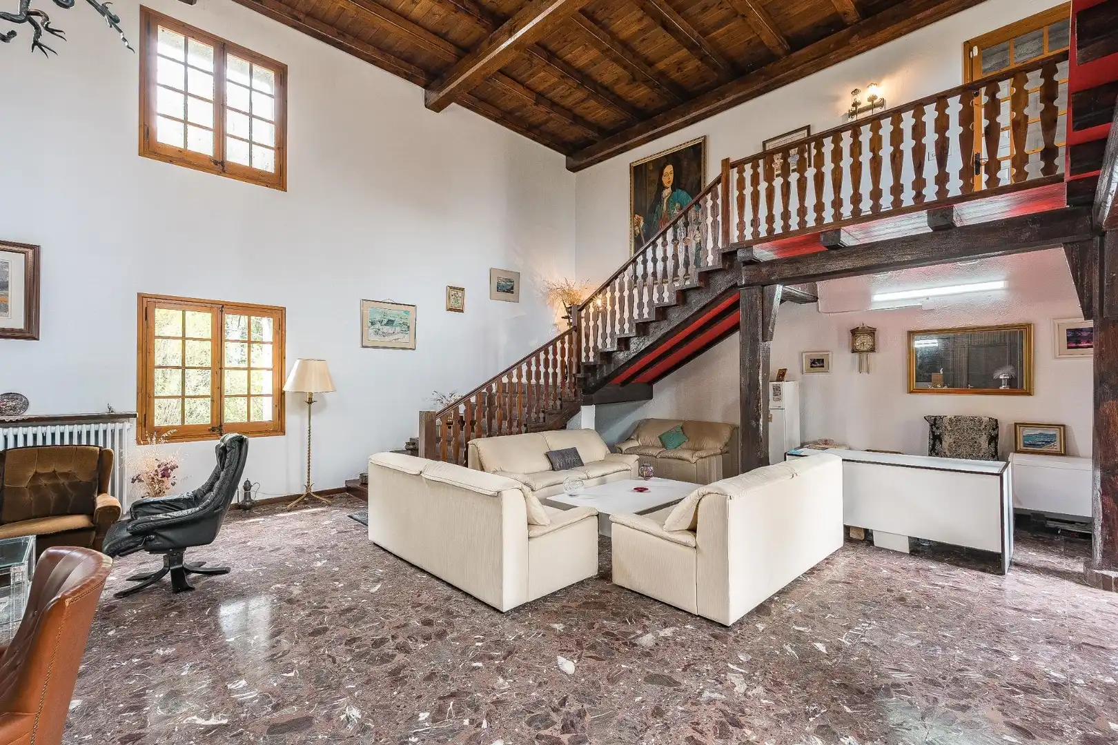 Sala de estar de Casa o chalet en venta en Cabanelles con Calefacción, Terraza y Balcón