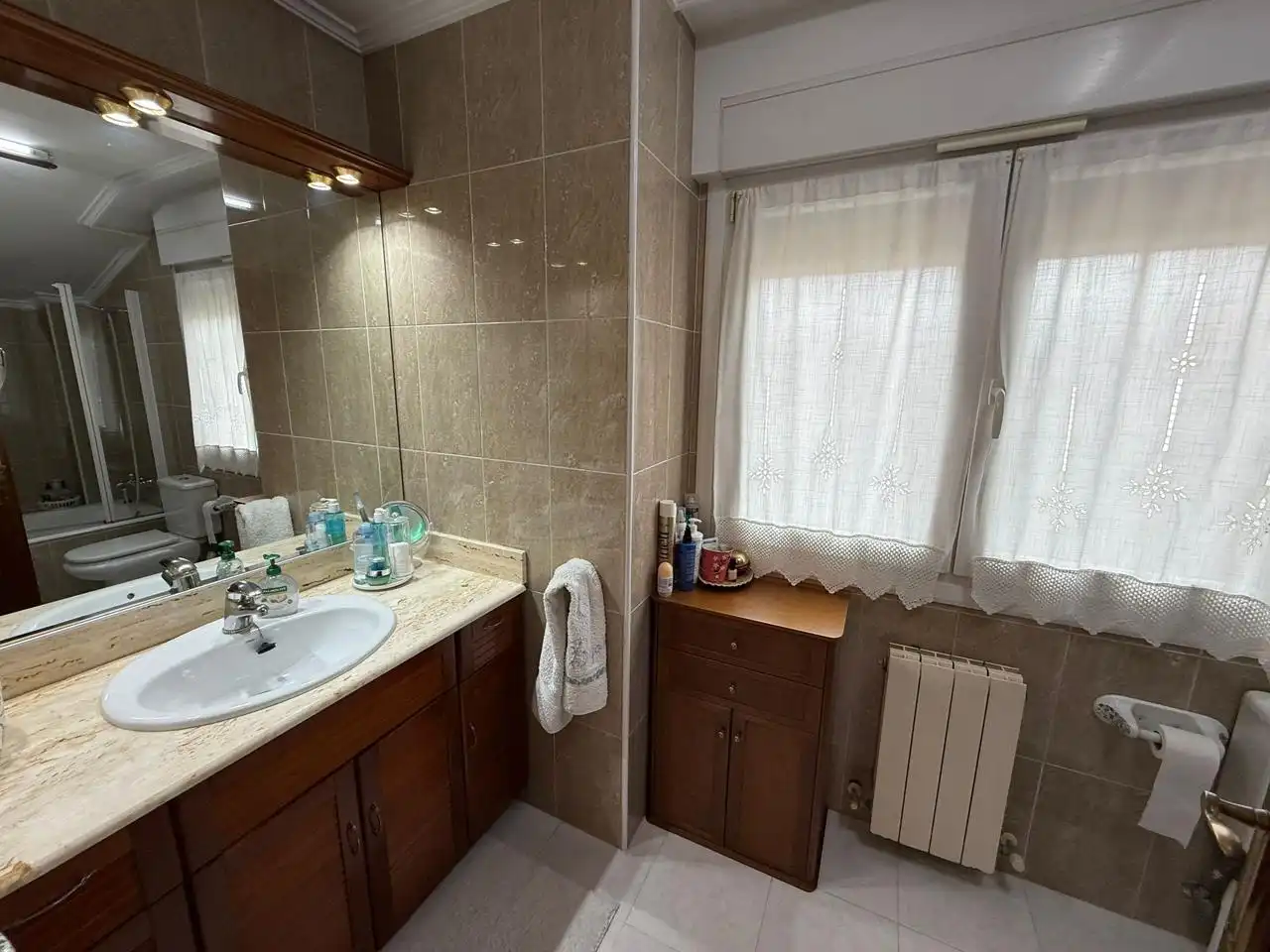 Baño de Casa o chalet en venta en Castro-Urdiales con Calefacción, Jardín privado y Terraza