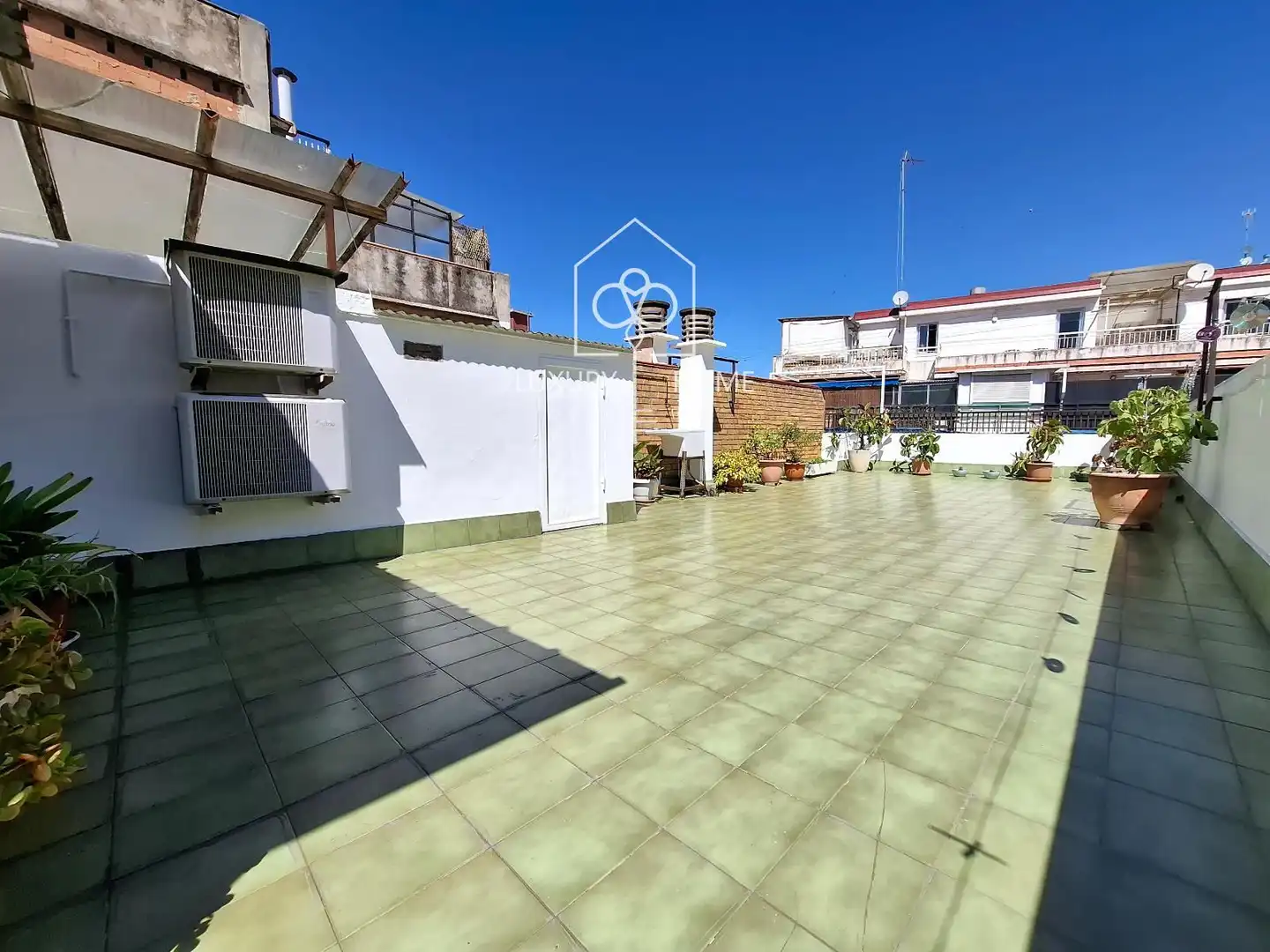 Terraza de Ático en venta en L'Hospitalet de Llobregat con Aire acondicionado, Calefacción y Parquet