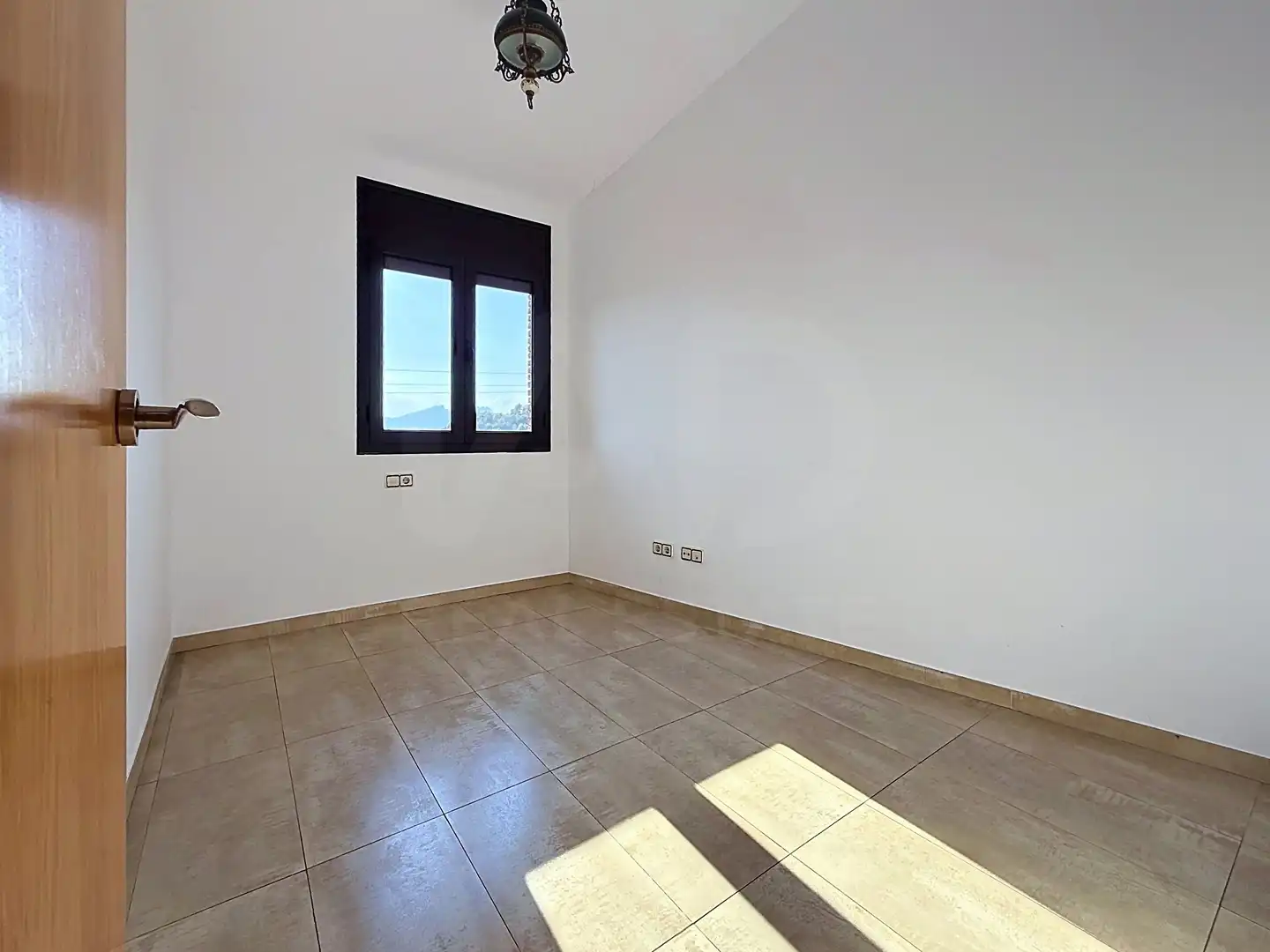 Habitación de Casa o chalet en venta en Terrassa con Calefacción y Terraza