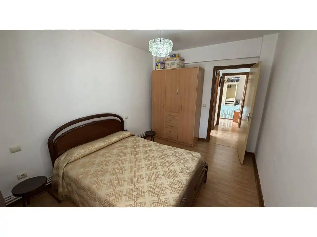 Habitación de Piso en venta en Espinosa de los Monteros con Calefacción, Terraza y Amueblado