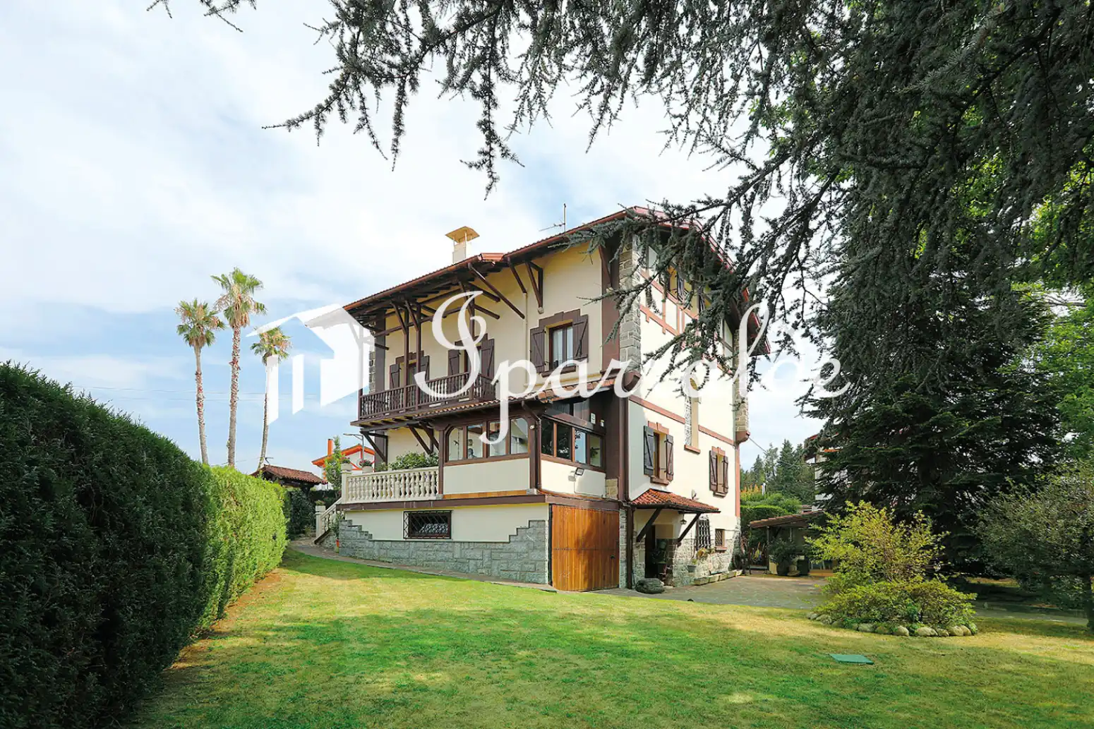 Casa amb terrassa en venda a Irun - Reina Fabiola