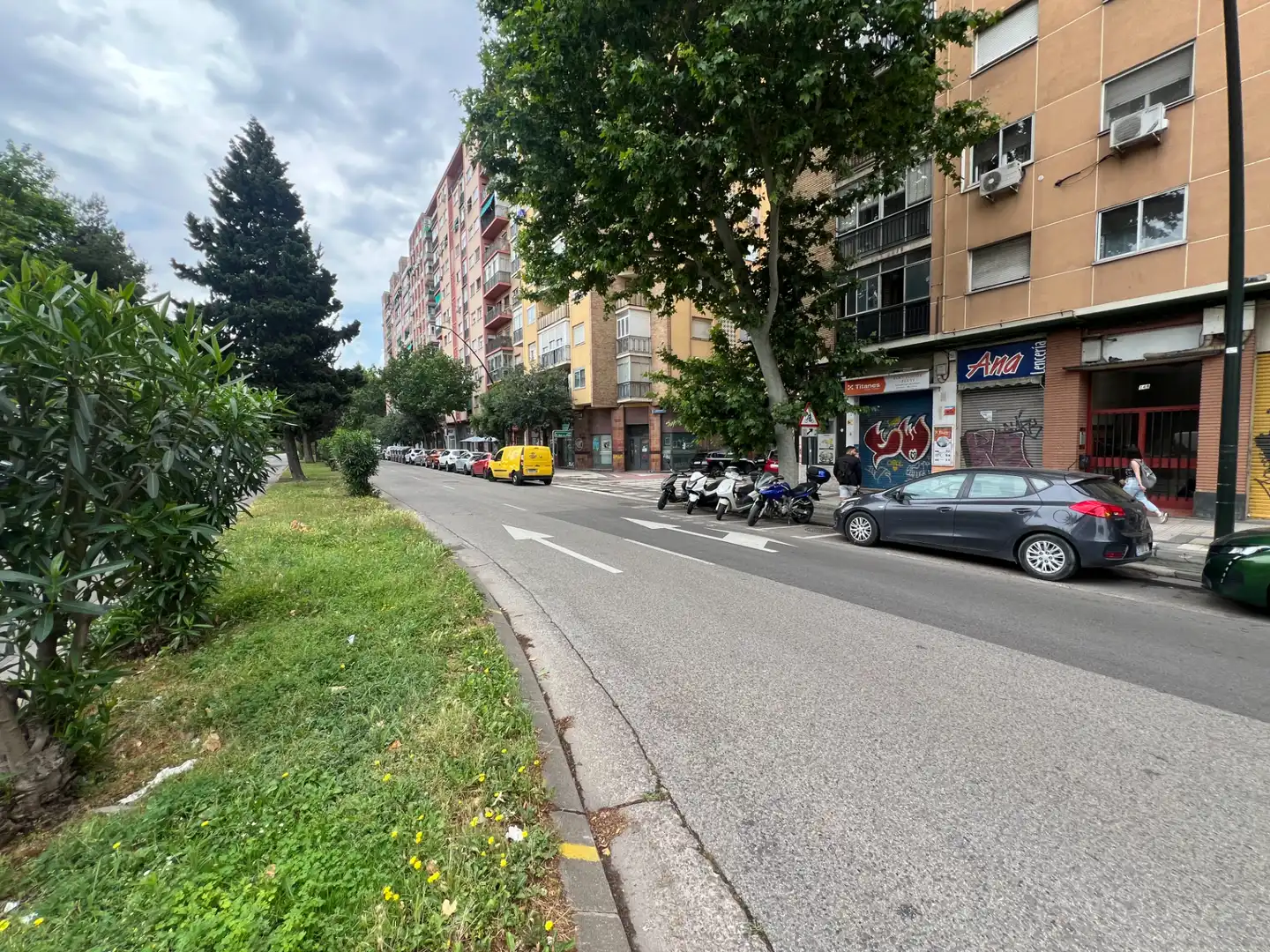 Gewerbefläche zur Miete in Avenida de San Juan de la Peña, imagen 12