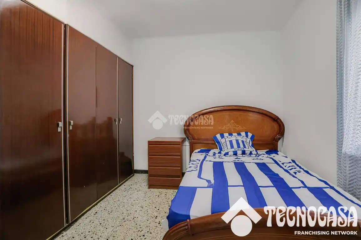 Bedroom of Flat for sale in Mataró