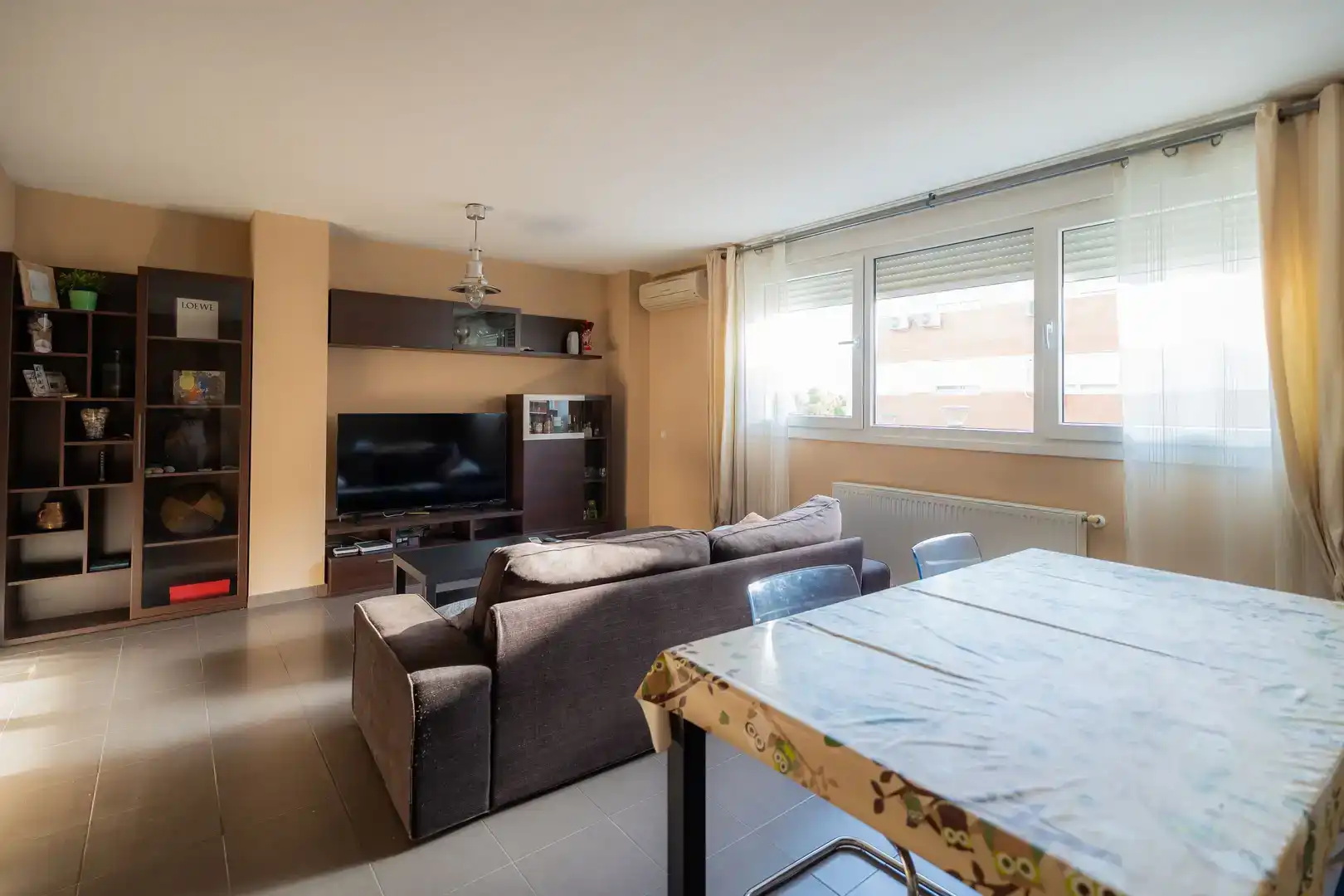 Sala d'estar de Pis en venda en Villalbilla amb Aire condicionat i Balcó