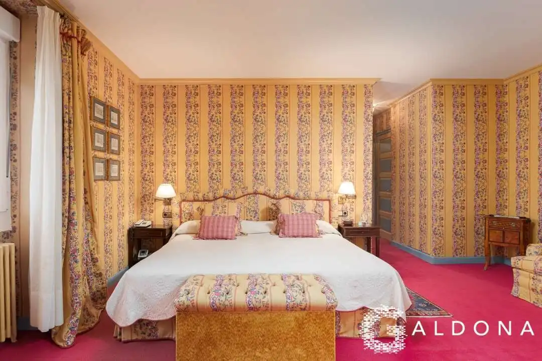 Dormitori de Casa o xalet en venda en Donostia - San Sebastián  amb Calefacció, Jardí privat i Terrassa