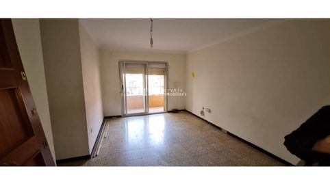 Foto 4 de Piso en venta en Calle Angel Guimera, Centre, Salt