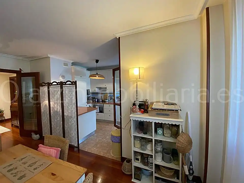 Kitchen of Flat for sale in Balmaseda  with Heating and Storage room