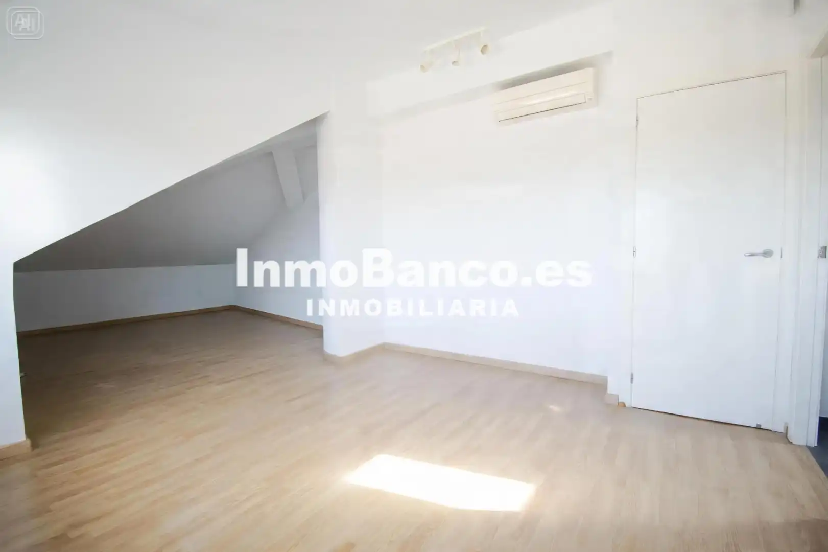 Casa o chalet en venta en Chiva con Jardín privado, Terraza y Piscina