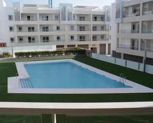 Piscina de Apartament de lloguer en Marbella amb Aire condicionat, Moblat i Internet