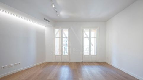 Foto 4 de Piso en venta en El Raval, Barcelona Capital