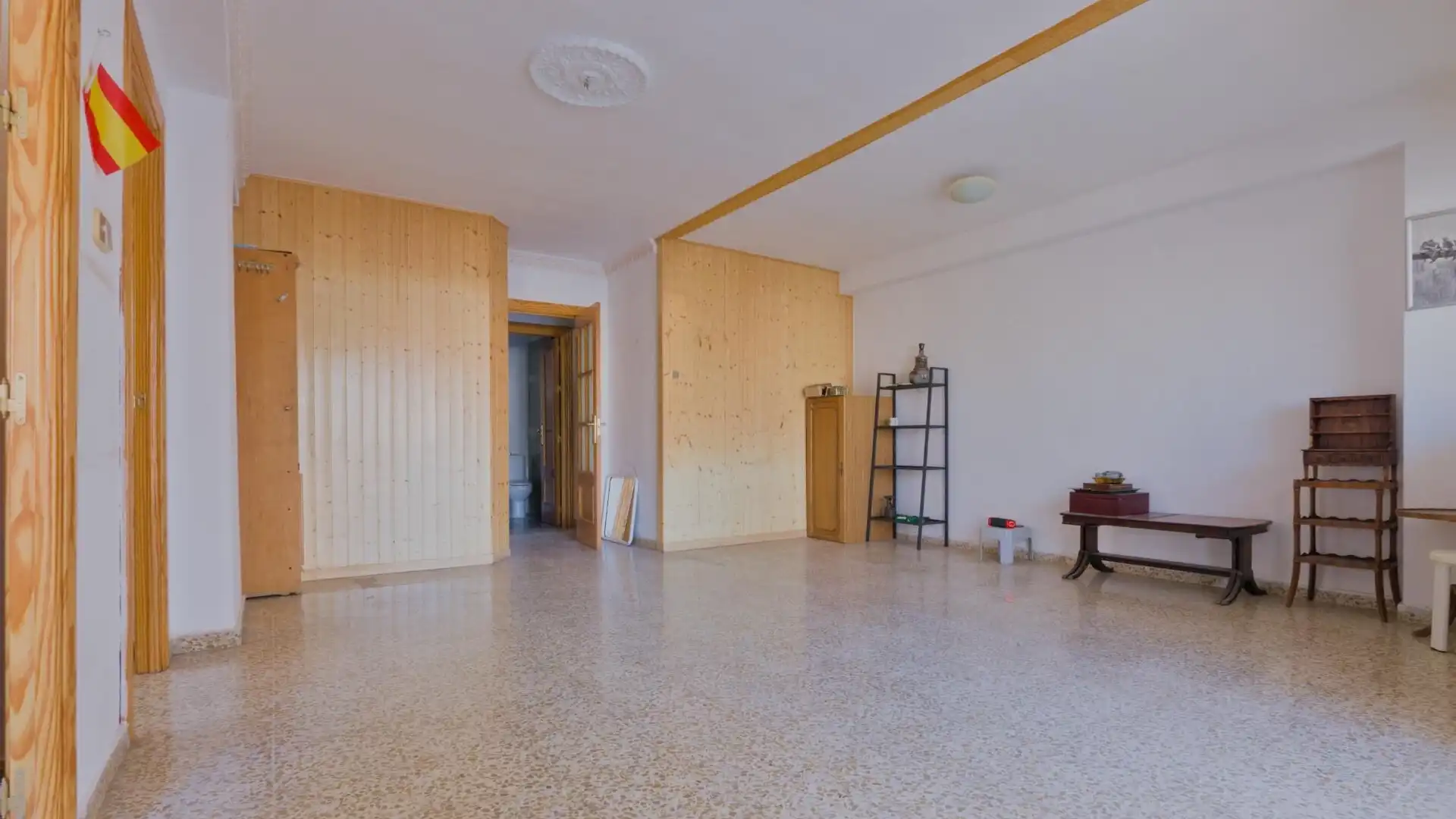 Flat for sale in  Granada Capital  with Heating and Balcony