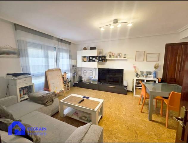 Piso en Venta en Oviedo - CALLE FUERTES ACEVEDO en Buenavista