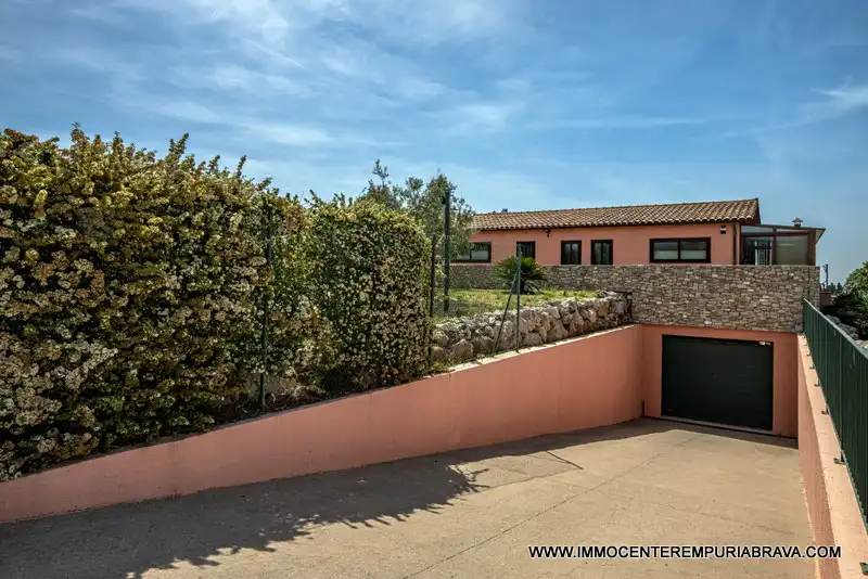 Vista exterior de Finca rústica en venta en Masarac i Vilarnadal con Aire acondicionado, Jardín privado y Terraza