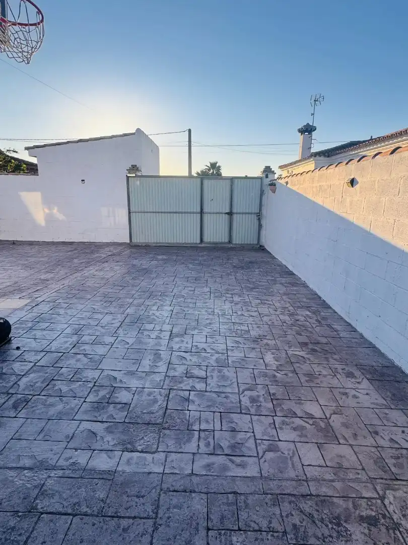 Terrace of Houses for sale in Chiclana de la Frontera  with Air Conditioner, Private garden and Storage room