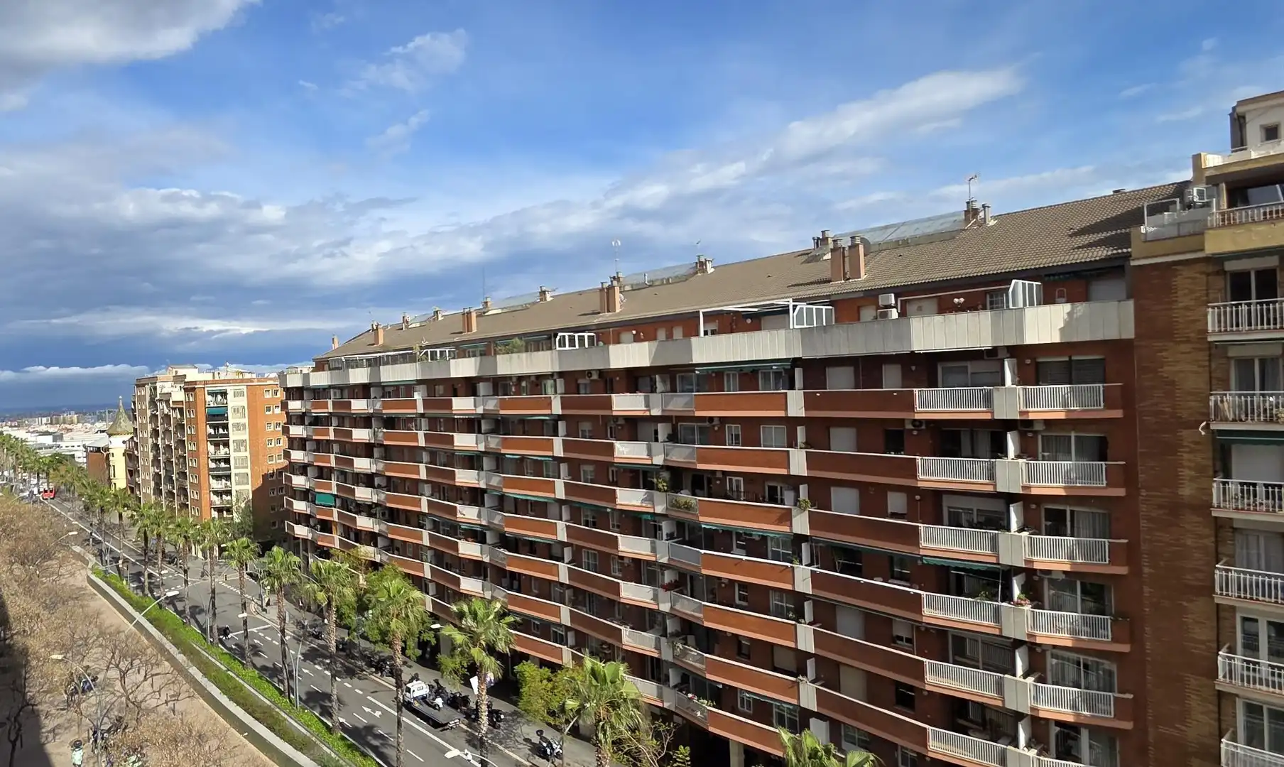 Außenansicht von Wohnung zum Verkauf in Barcelona mit Heizung