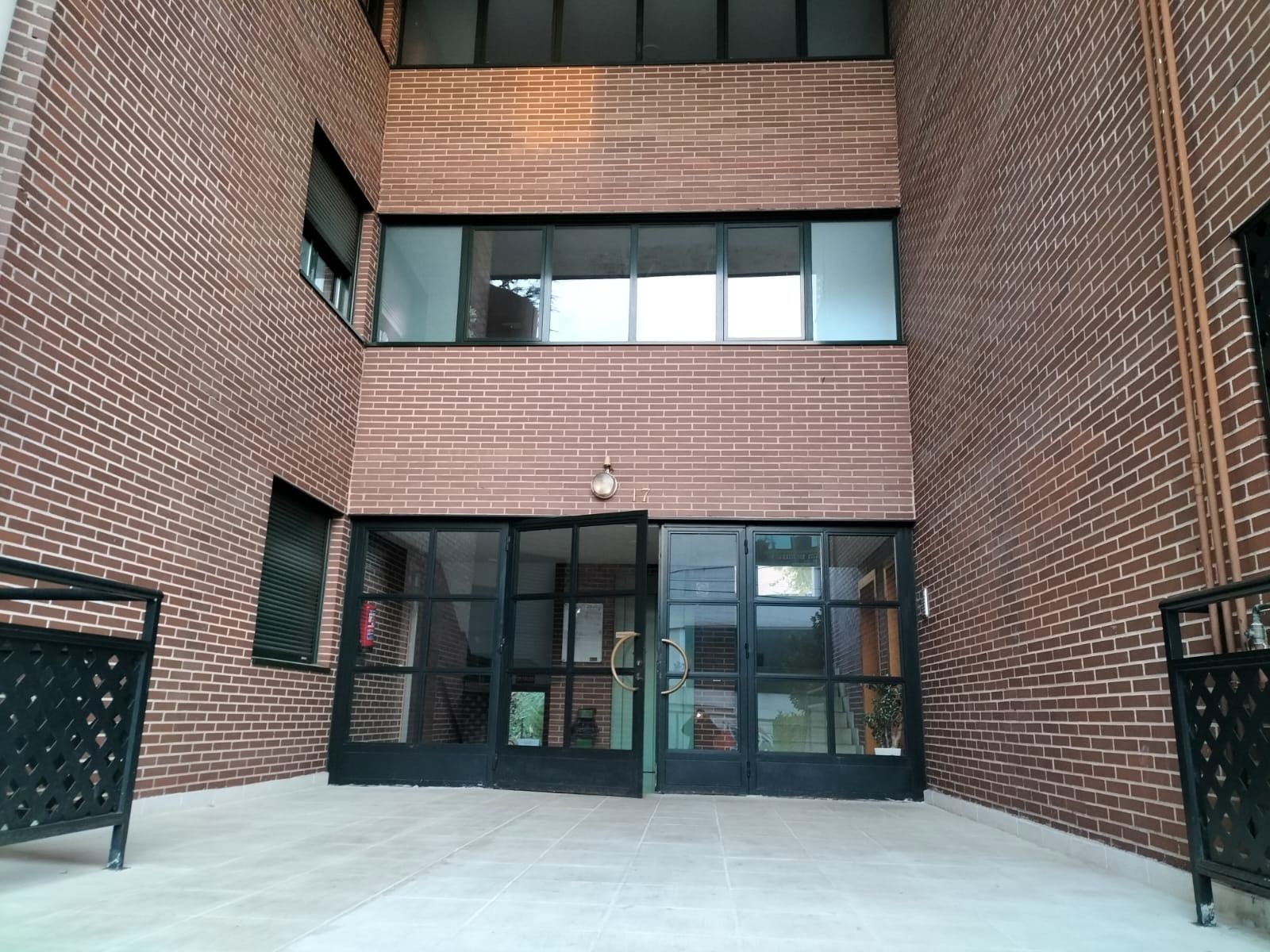 Exterior view of Flat for sale in Collado Villalba  with Air Conditioner, Private garden and Terrace