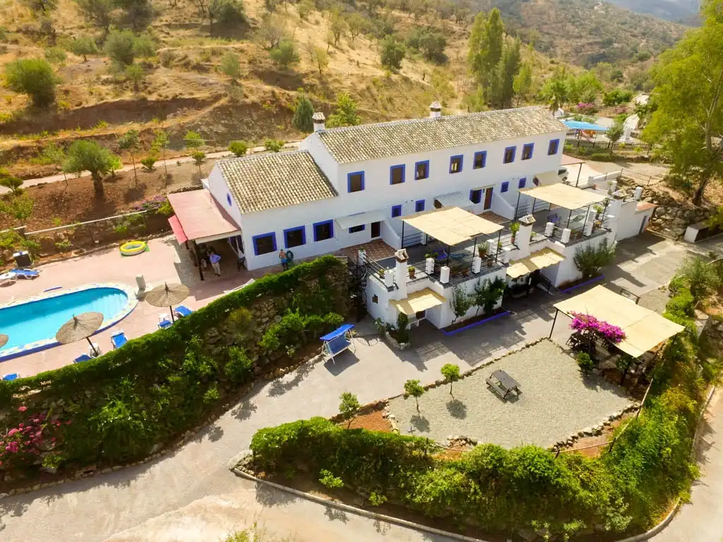 Casa rústica con piscina en venta en Guaro, imagen 4