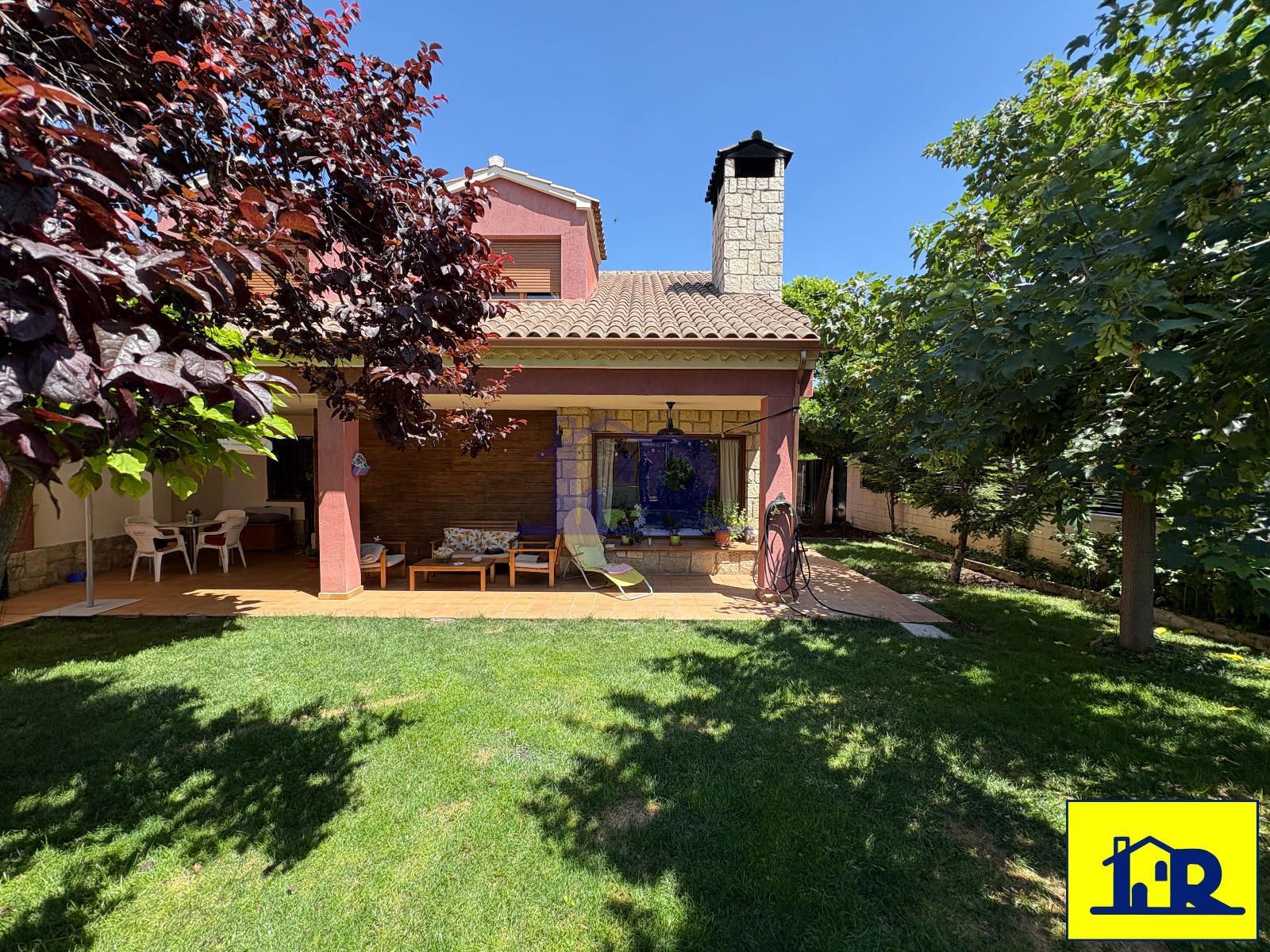Jardí de Casa o xalet en venda en Sotorribas amb Calefacció, Jardí privat i Parquet