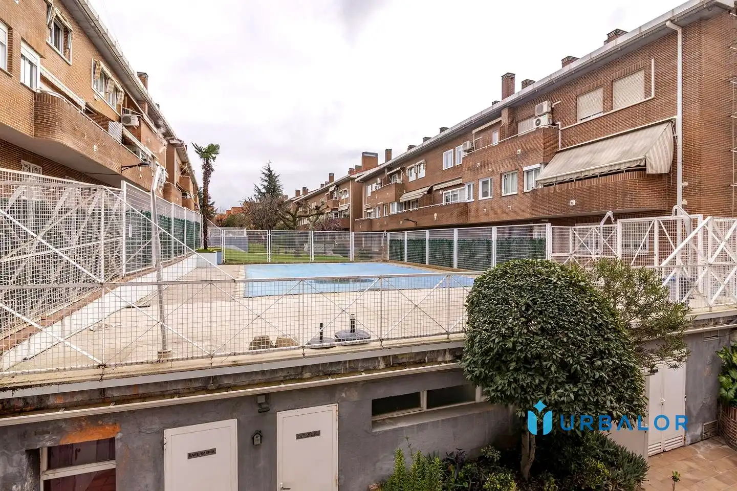 Piscina de Planta baja en venta en Alcorcón con Aire acondicionado y Piscina comunitaria
