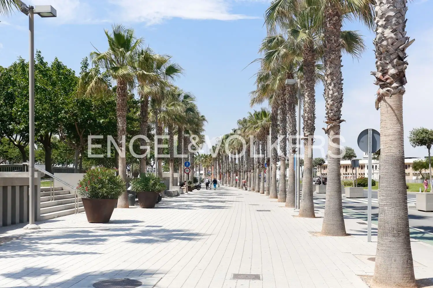 Außenansicht von Wohnung zur Miete in Valencia mit Klimaanlage, Heizung und Möbliert