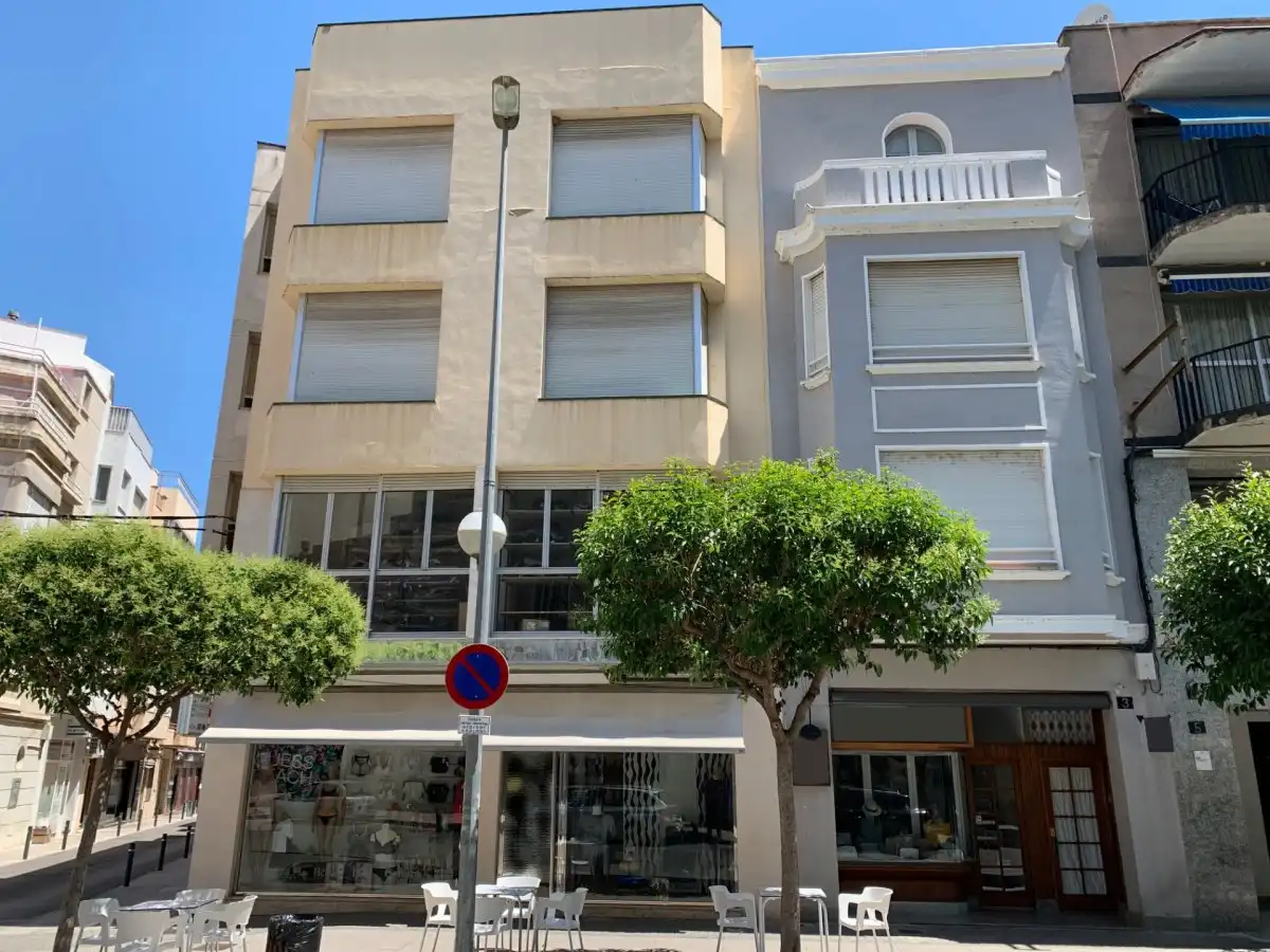 Vista exterior de Edificio en venta en Amposta