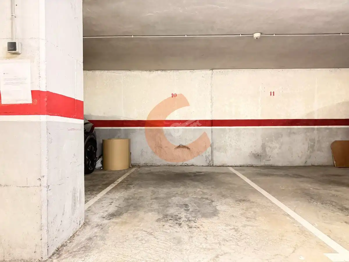 Aparcament de Pis en venda en El Vendrell amb Calefacció i Balcó