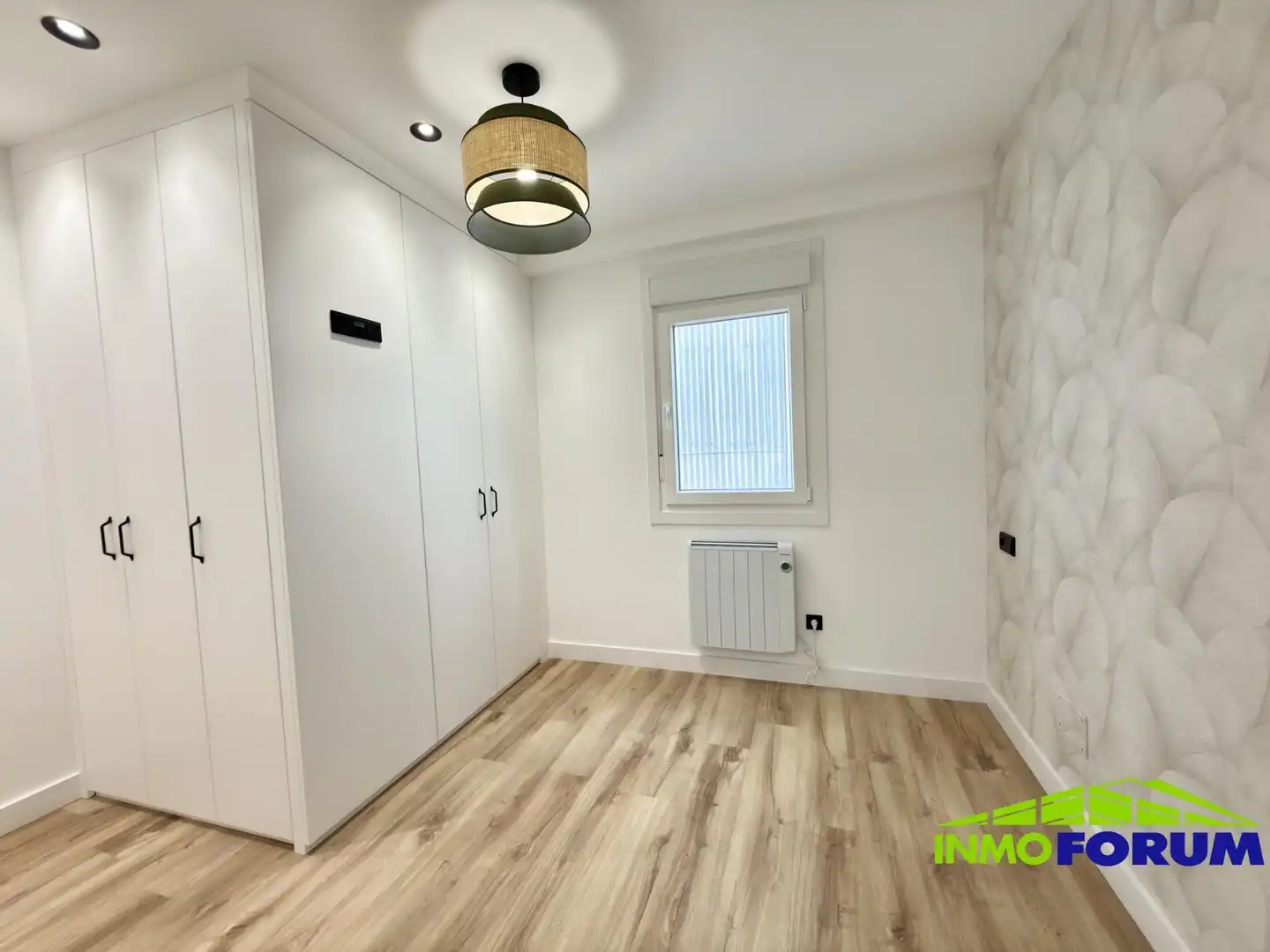 Piso en venta en A Coruña Capital  con Calefacción y Trastero