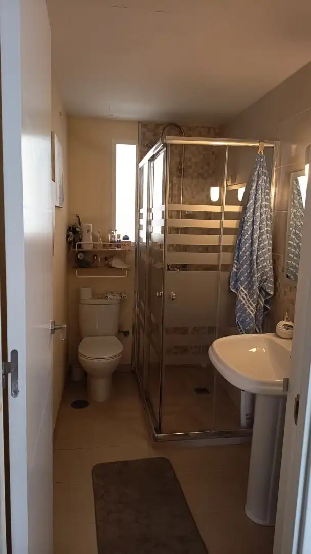 Badezimmer von Wohnung zum Verkauf in Castilleja de la Cuesta mit Klimaanlage, Heizung und Balkon