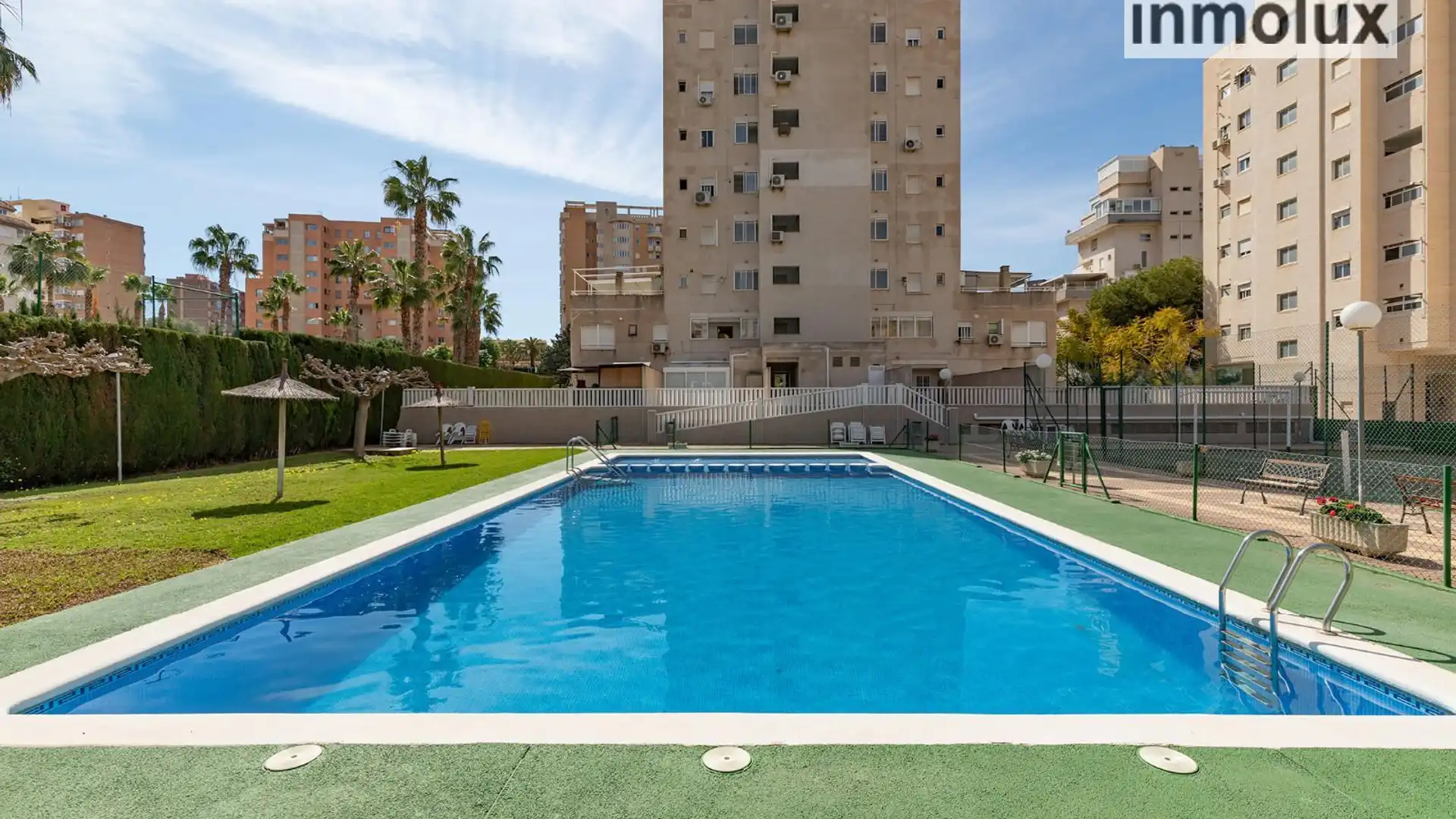 Piscina de Piso en venta en Alicante / Alacant con Aire acondicionado, Terraza y Piscina