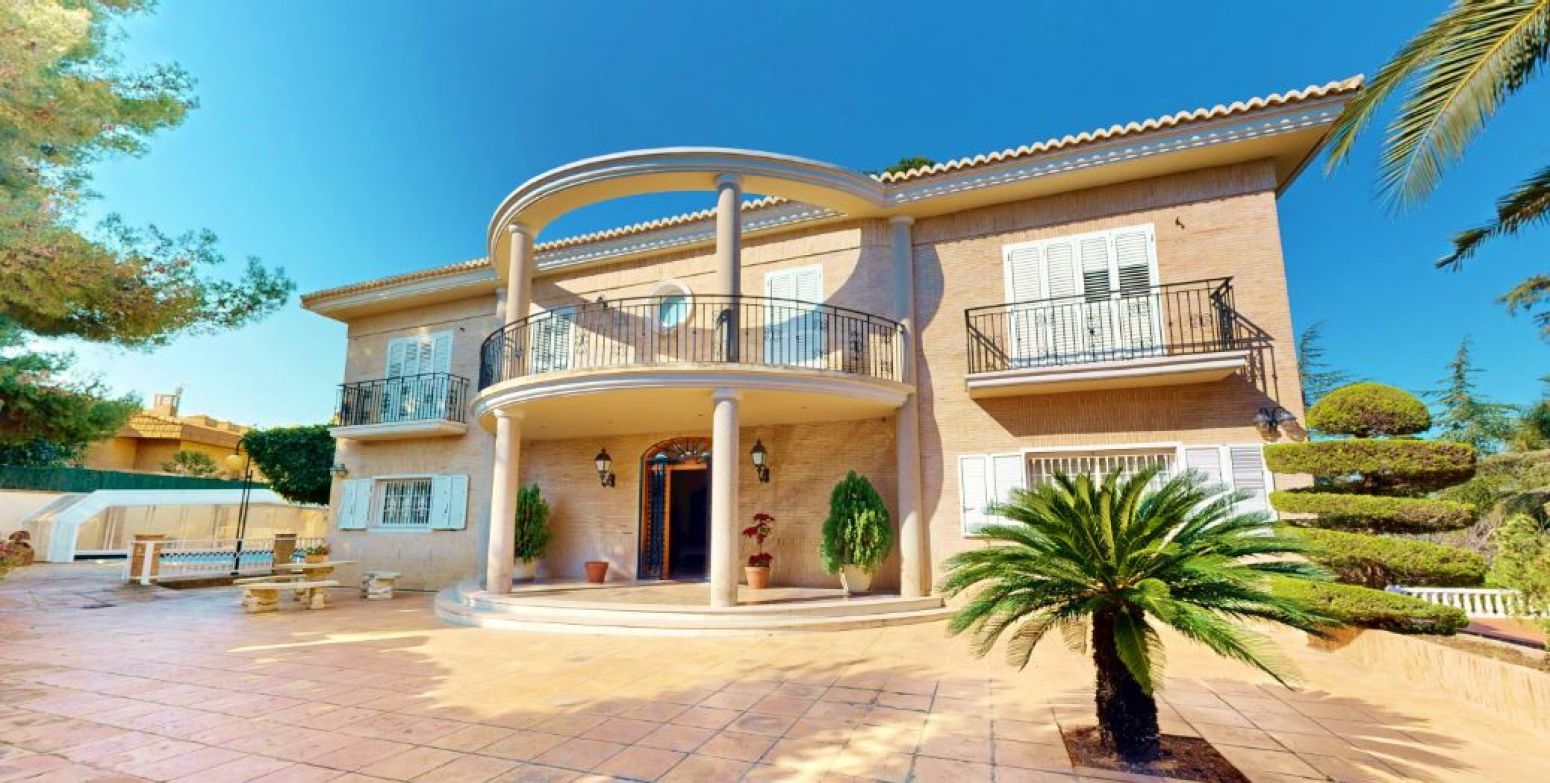 Exterior view of House or chalet for sale in Torrent  with Air Conditioner, Heating and Private garden