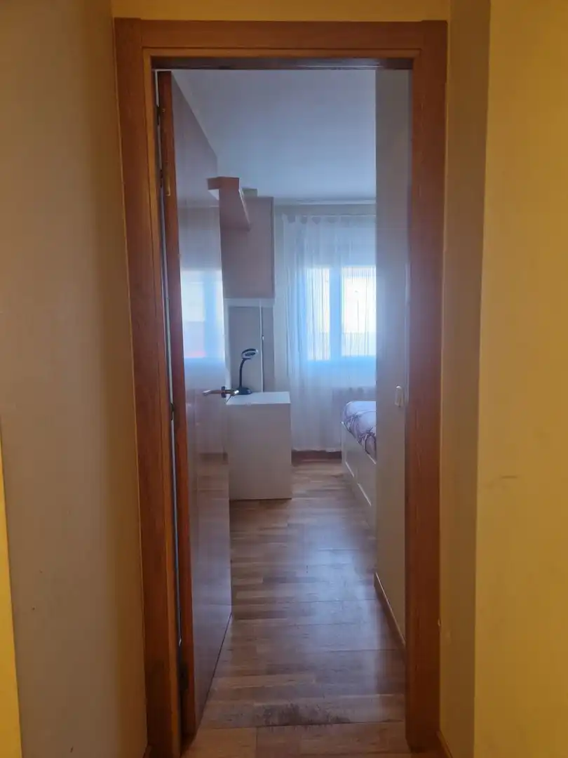 Habitación de Piso en venta en Torrecaballeros con Calefacción y Amueblado