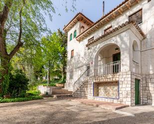 Vista exterior de Finca rústica en venda en Alcalá de Henares amb Aire condicionat, Terrassa i Piscina