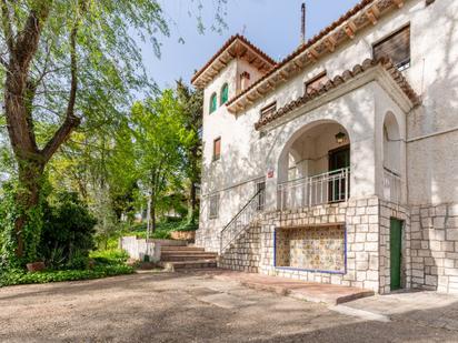 Exterior view of Country house for sale in Alcalá de Henares  with Air Conditioner, Heating and Private garden