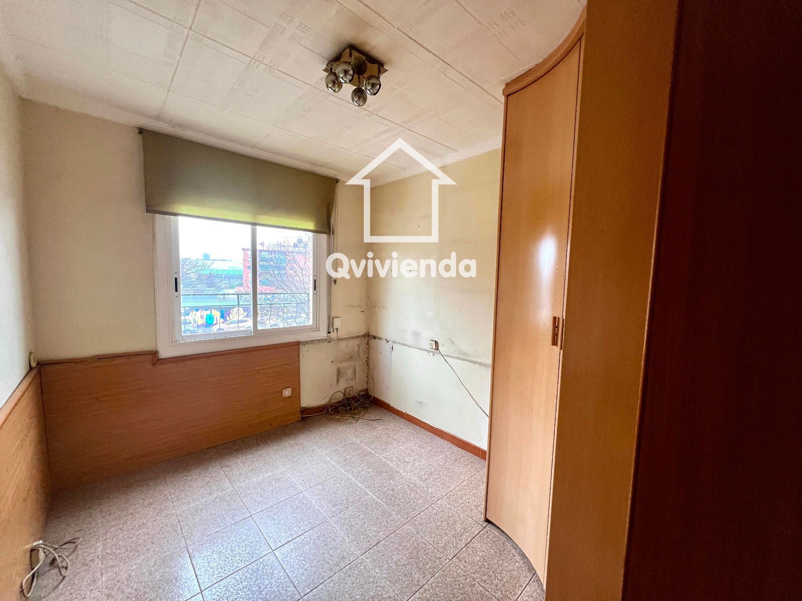 Bedroom of Flat for sale in Terrassa